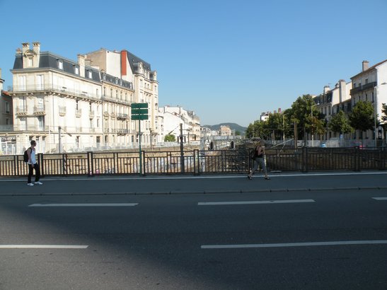  les voies ferrées vues depuis la rue Raymond Poincaré
